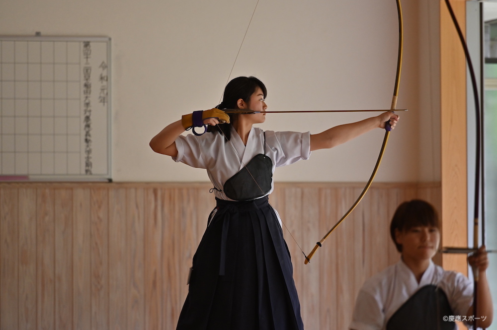 【弓術女子】後半に失速、連覇ならず 第42回早慶弓術定期戦 | KEIO SPORTS PRESS