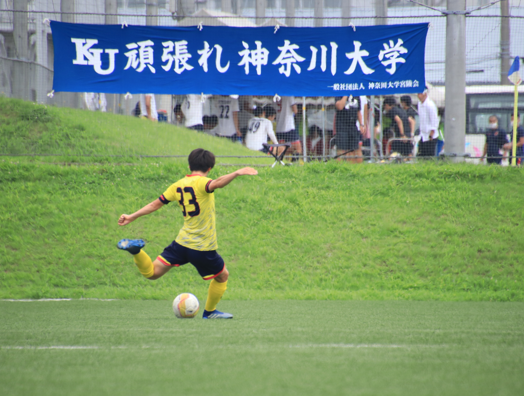 ソッカー 男子 最後までゴールが遠く 初戦で姿消す アミノバイタルカップ１回戦 Keio Sports Press